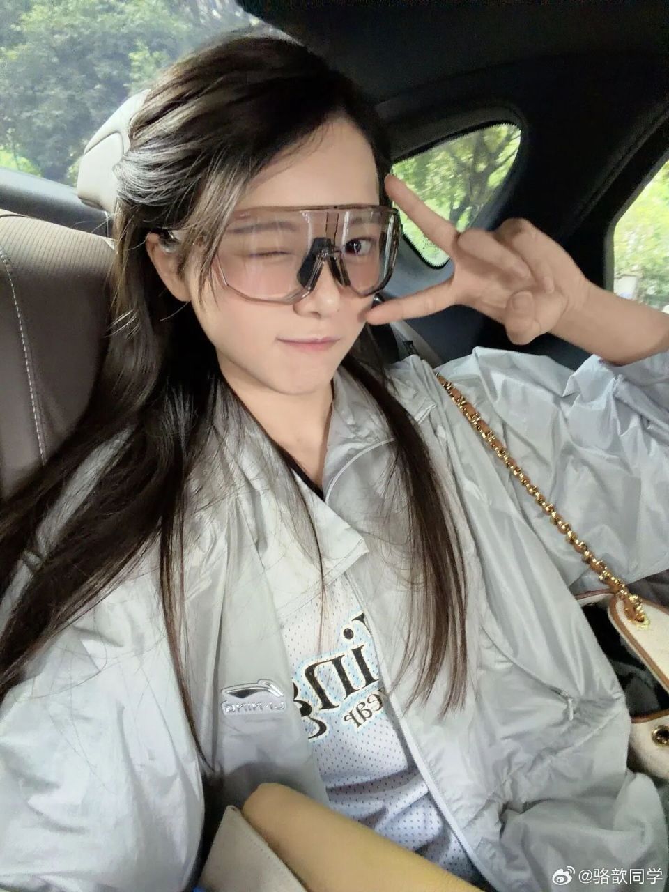 sp1Bfq4QqcZ2253L.jpg