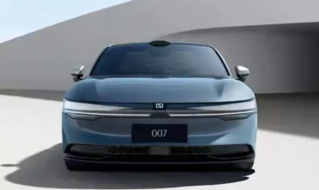 w680I0Nh8ZPXhllp.jpg